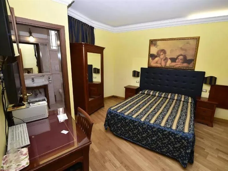 Hotel Augustus Roma 0*,