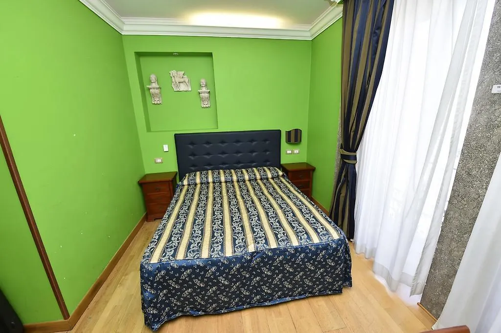 Hotel Augustus Roma 0*,  İtalya